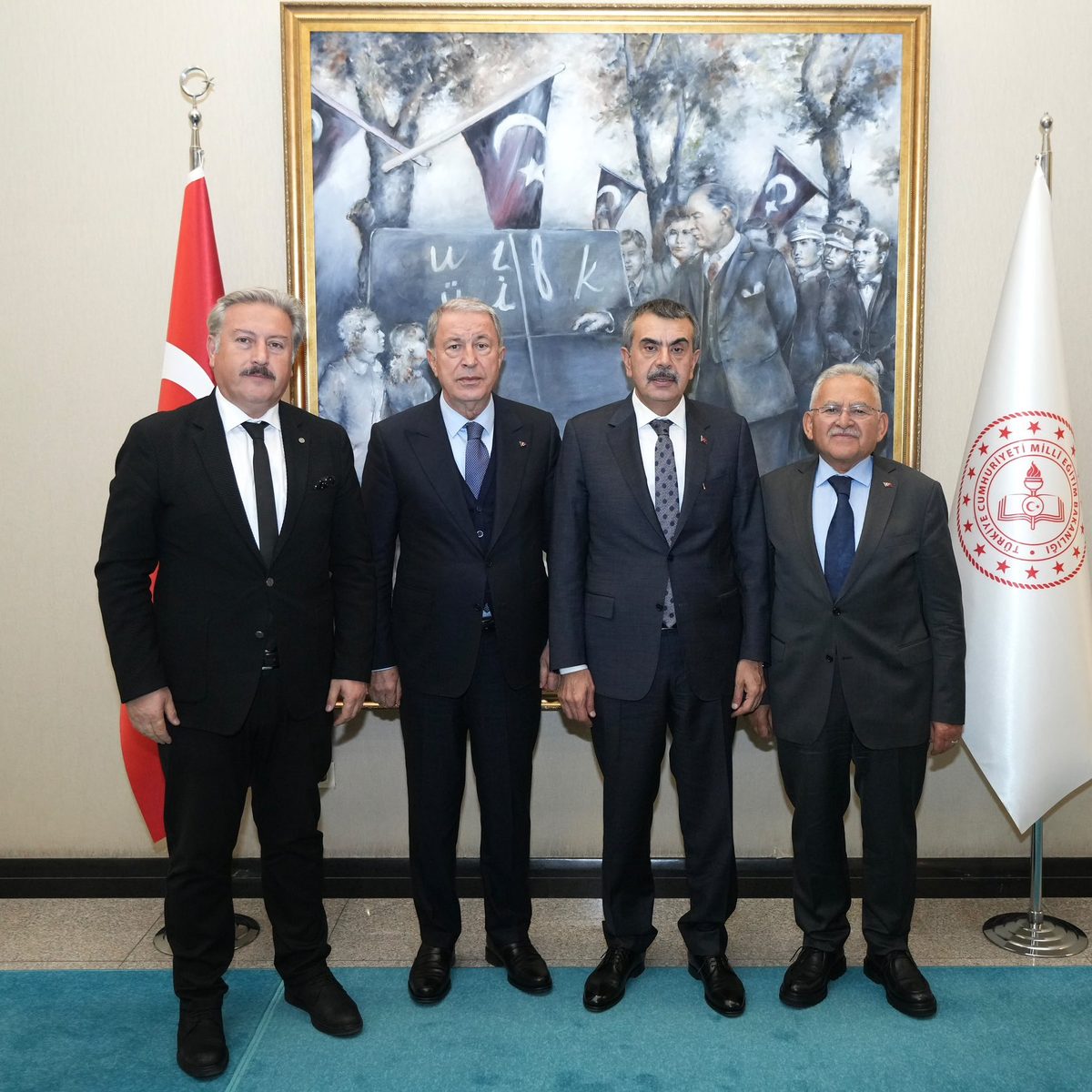 Bakan Tekin, Kayseri Havacılık Lisesi hakkında bilgilendirildi