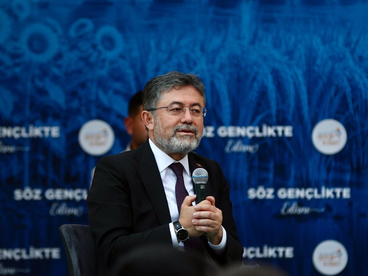 Bakan Yumaklı: 95 proje 1,2 milyar lira hibe almaya hak kazandı