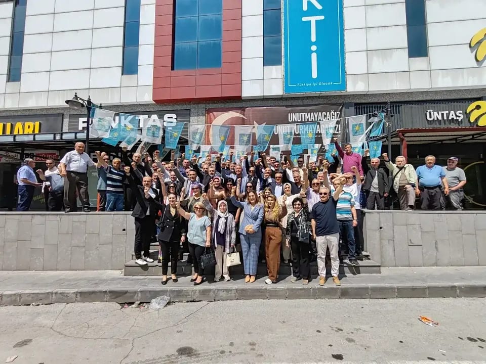 İYİ Parti’de bayramlaşma töreni düzenlendi