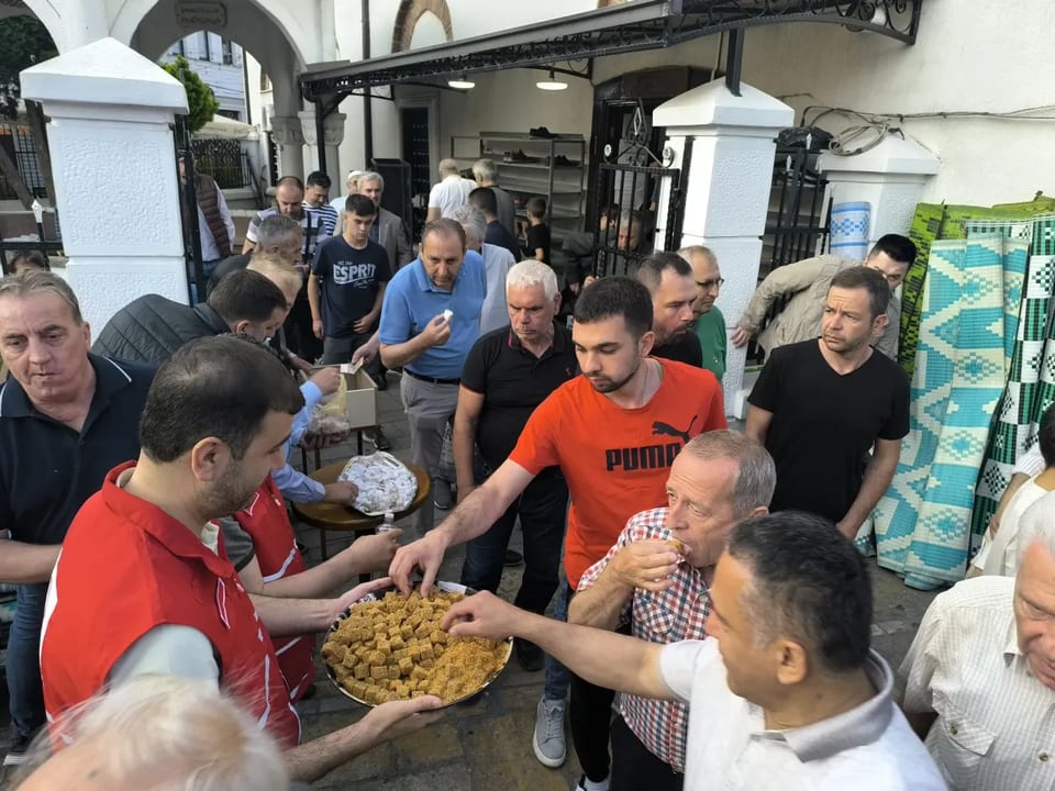 Türk Kızılay, yurt içinde ve yurt dışında kurban kesimlerine başladı