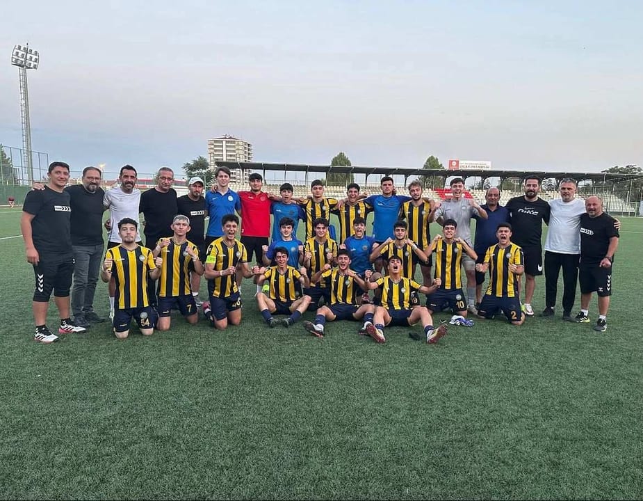 Talas Belediyespor U17 ilk 4’e kaldı