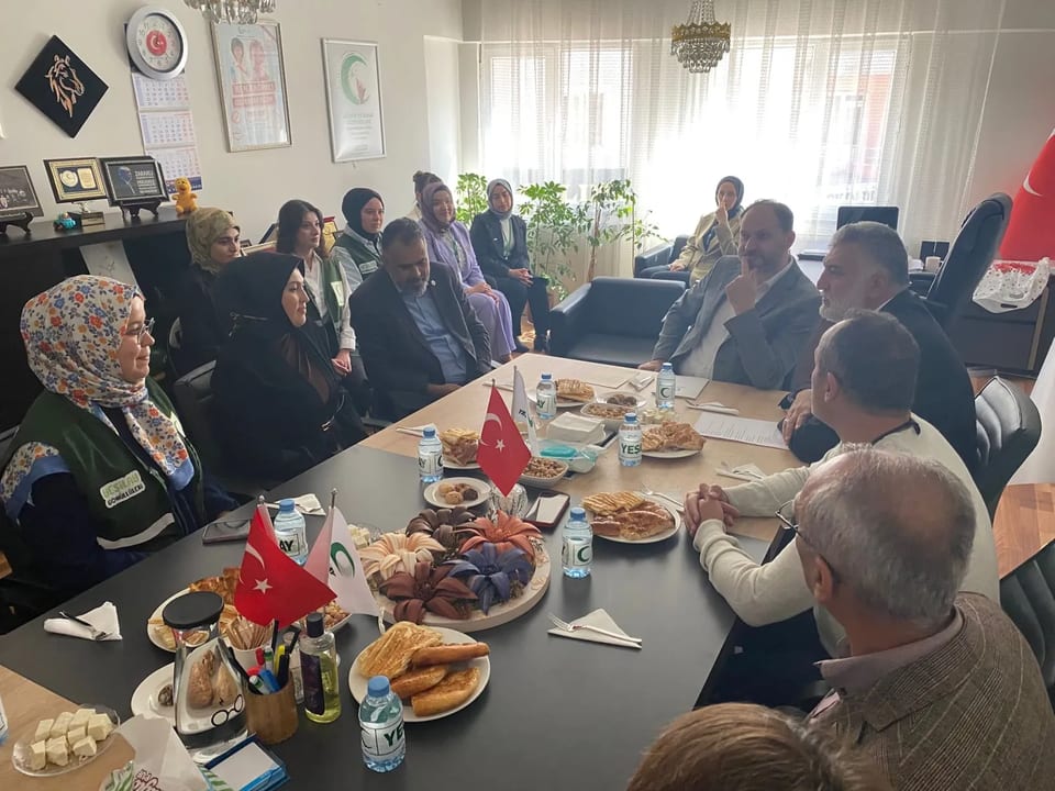 Yeşilay Genel Başkanı Dinç, Sivas'ta incelemelerde bulundu