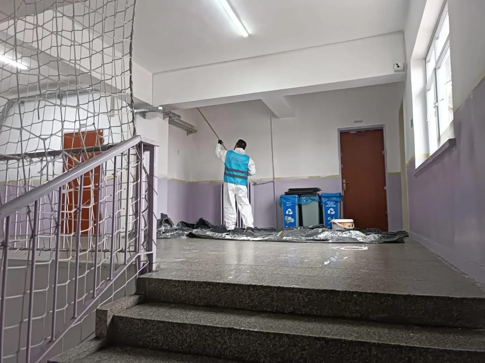 Ankara'da denetimli serbestlik hükümlüleri okullarda temizlik ve bakım çalışması yaptı