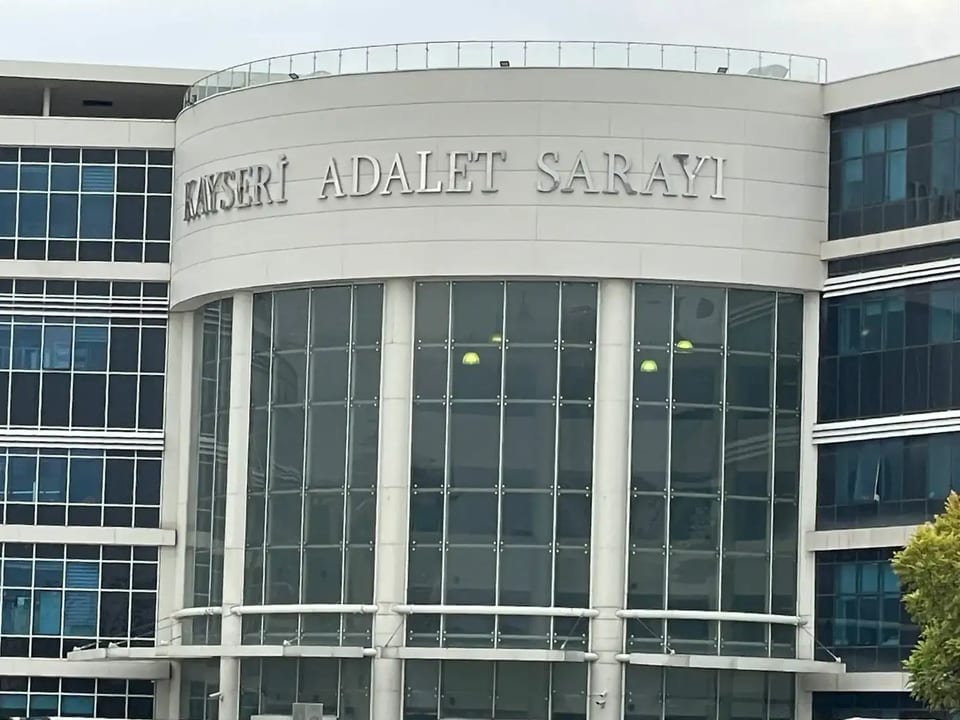 Ölümüne sebep olduğu şahsın oğlunu kurşunlamadan hakim karşısına çıktı