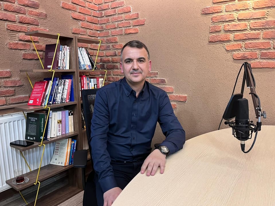 Uzman Psikolojik Danışman Ahmet Höbek, “Dijital dünya anne, baba ve çocuk ilişkisini bozdu”