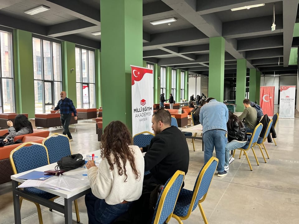 Kayseri Milli Eğitim Akademisi’nde ilk kayıt heyecanı