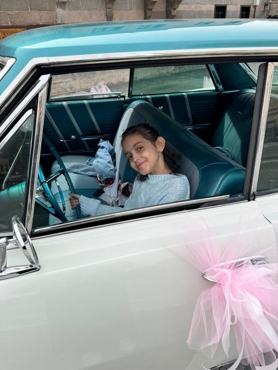10 yaşındaki Rümeysa ‘KANKA’ ile kanseri yendi, klasik otomobille şehir turu attı