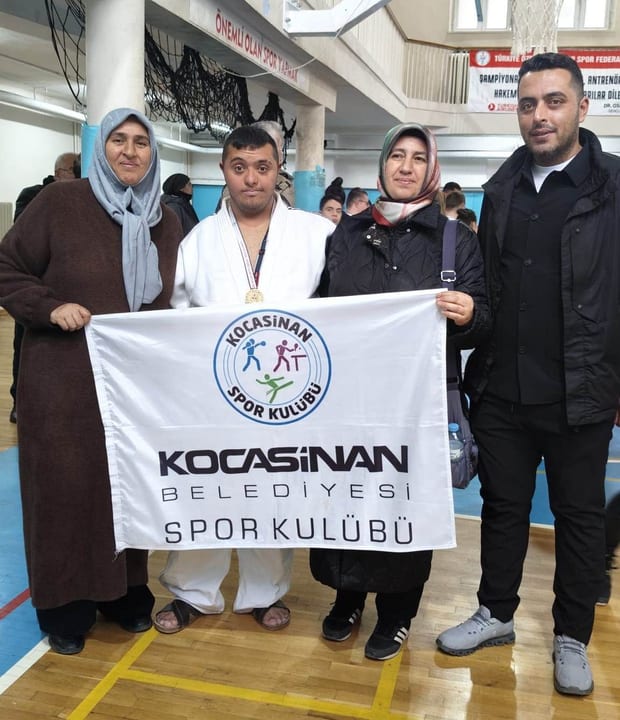 Özel sporcu Samet Balcı Türkiye şampiyonu oldu