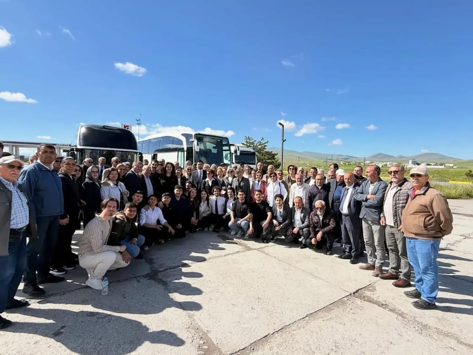 Kayseri CHP teşkilatı Özgür Özel ile bayramlaştı