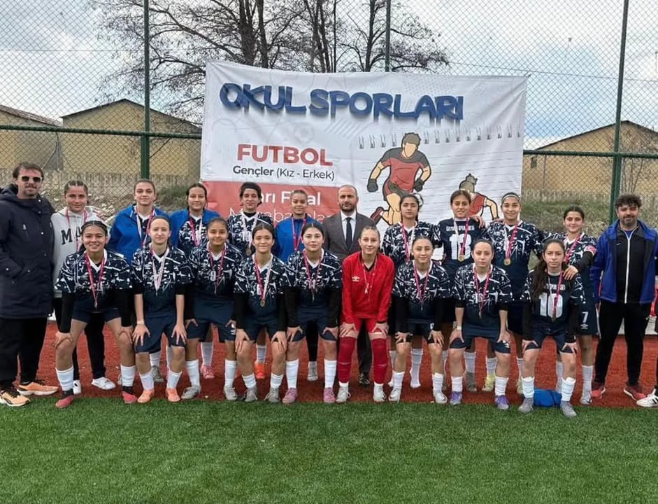 Kayseri Spor Lisesi kadın futbol takımı Türkiye Finalleri'ne gitti
