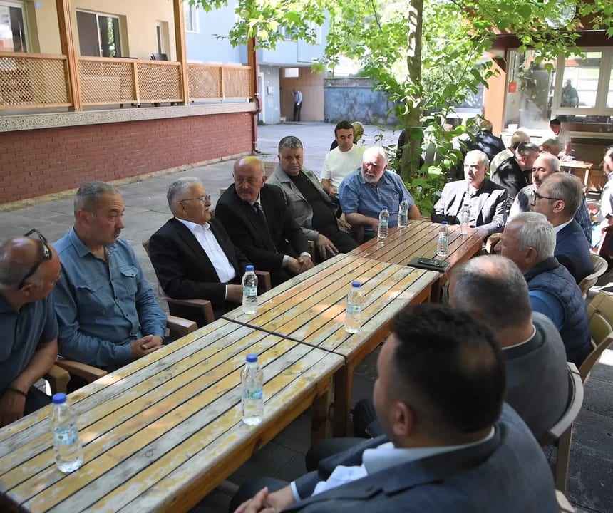 Başkan Büyükkılıç Sarıoğlan ve Özvatan'da