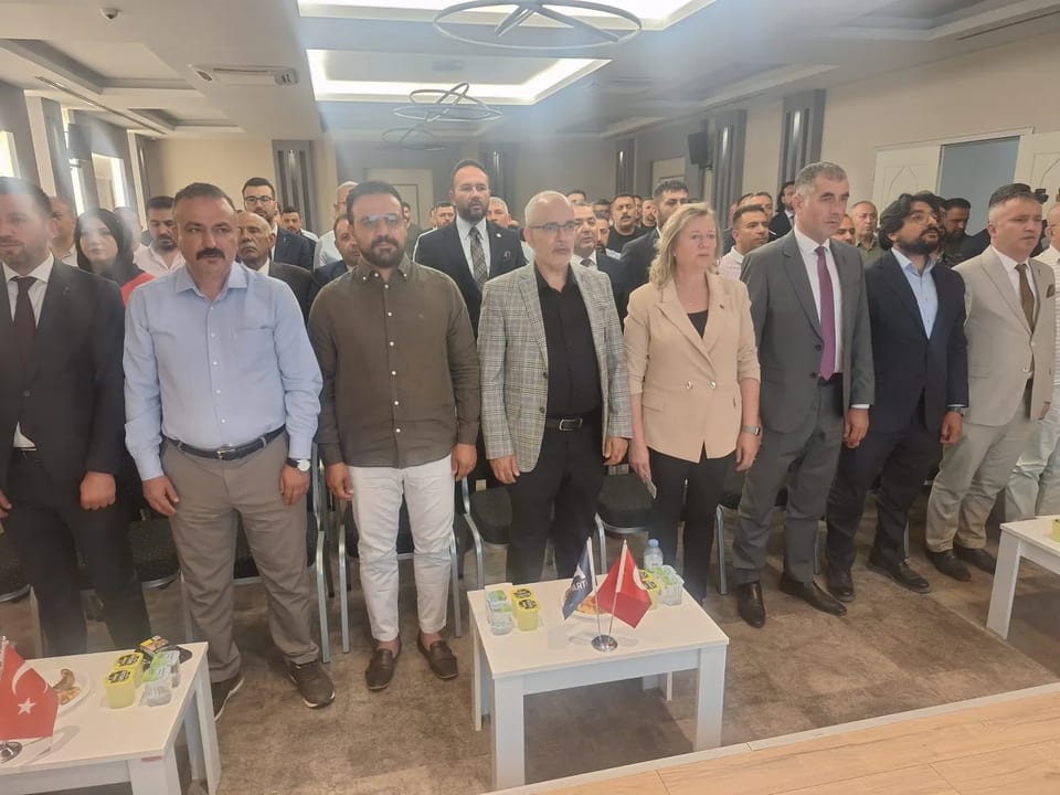 Anahtar Parti Kayseri teşkilatına kapsamlı eğitim programı