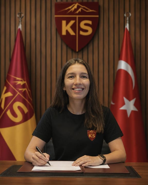 Kayseri Kadın FK'da yardımcı antrenörlük görevine Hatice Karakaya getirildi