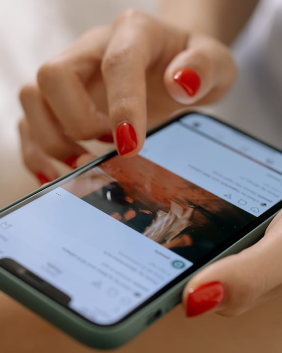 Instagram kullanıcıları dikkat! Paylaştığınız fotoğraflar yapay zekâda kullanılabilir
