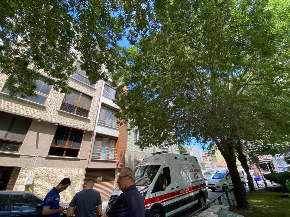 Eskişehir'de 3. kattan düşen kadın öldü
