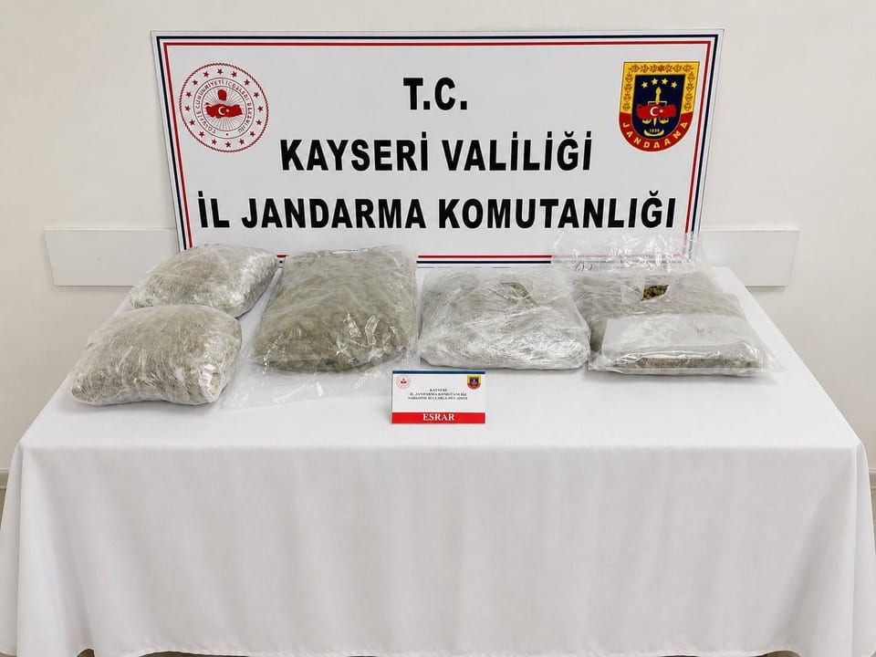 CHP'li meclis üyesi 5 kilogram uyuşturucu maddeyle yakalandı