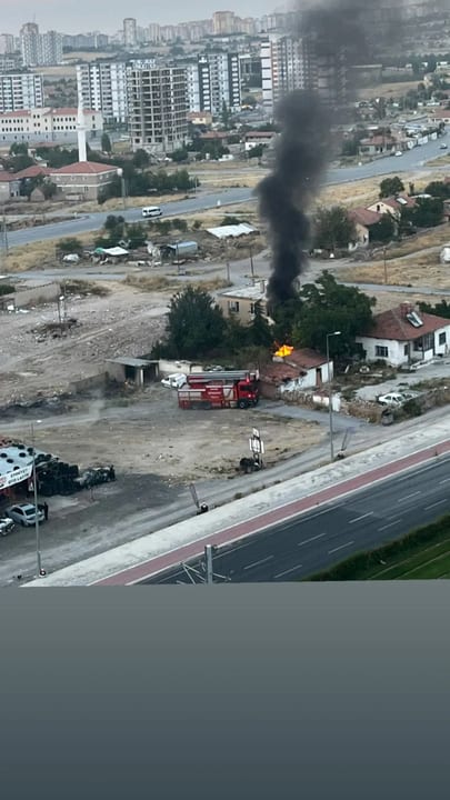 Hulusi Akar Bulvarında lastik yakma sorunu