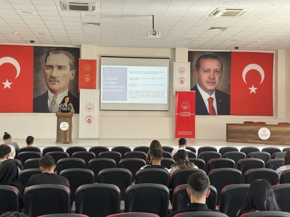 Eskişehir'de genç çiftlere evlilik öncesi eğitim verildi