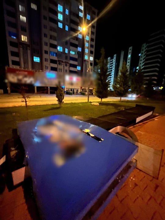 İldem 1'de tabela devrildi