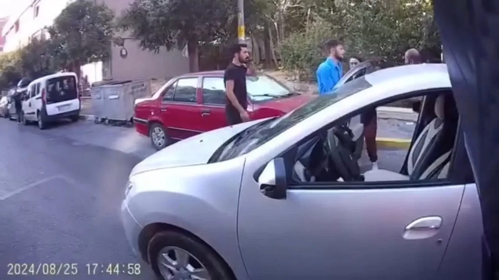 Avcılar’da kazaya karıştı; olay yerinden kaçtı