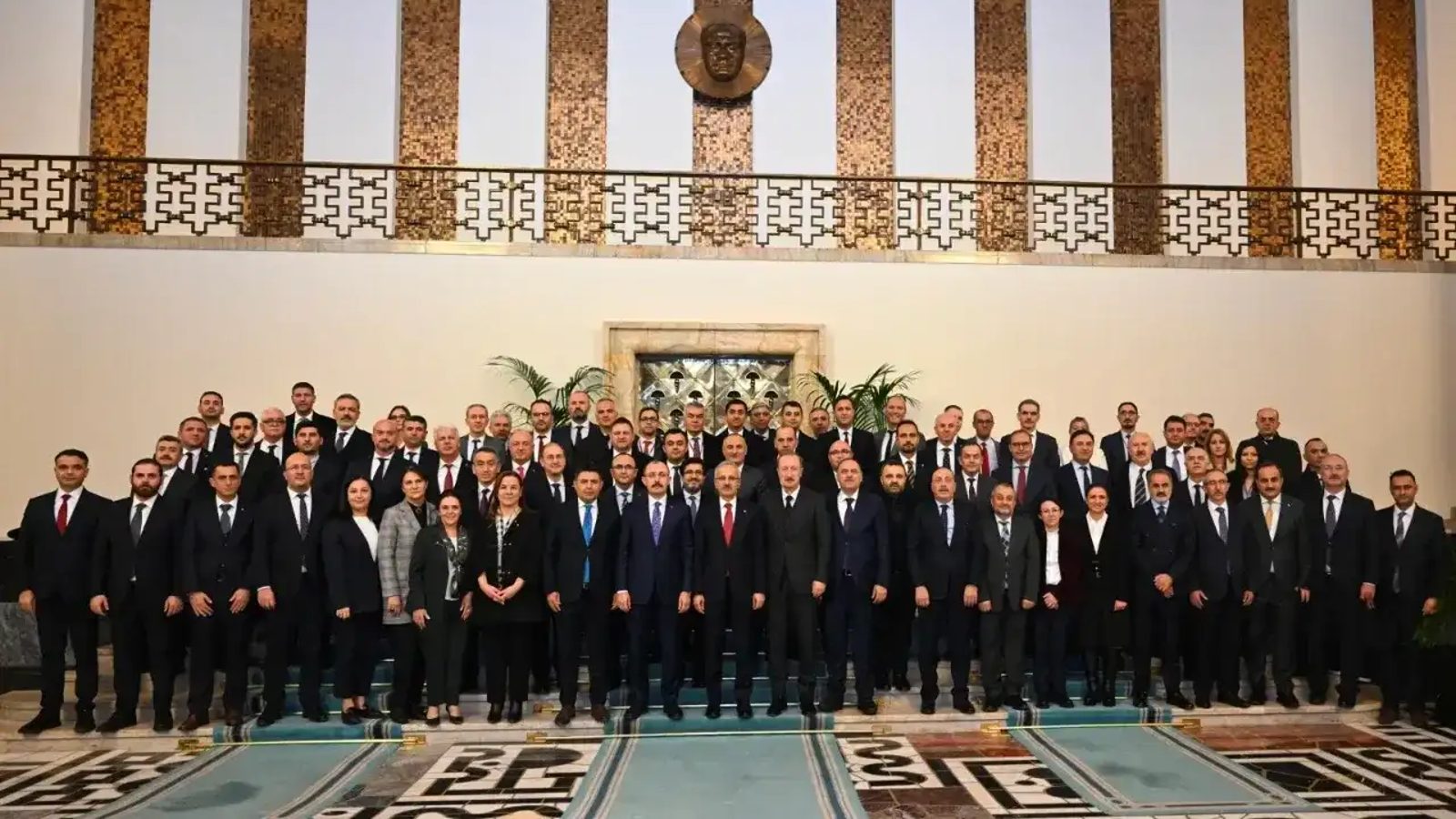 Bakan Uraloğlu: İsrail'e hiçbir ürünün ihracatına izin vermiyoruz