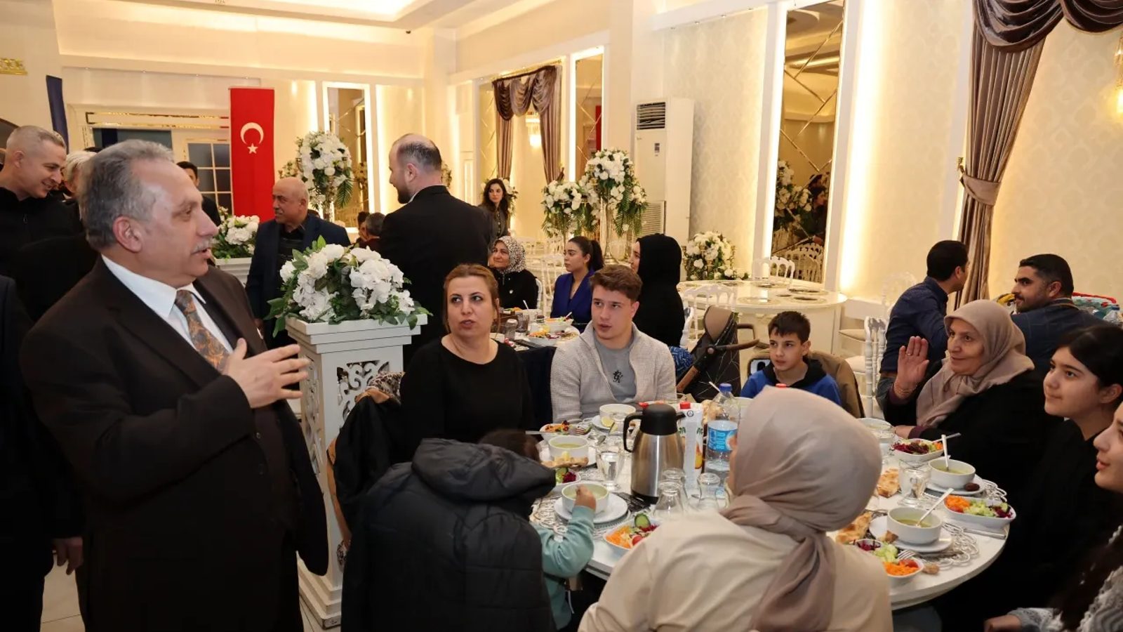 Talas Belediyesi, şehit aileleri için iftar düzenledi