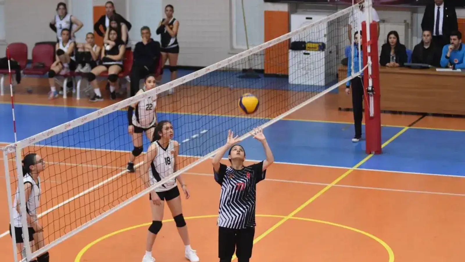Okullu Voleybol Genç B kategorisinde şampiyonlar belli oldu