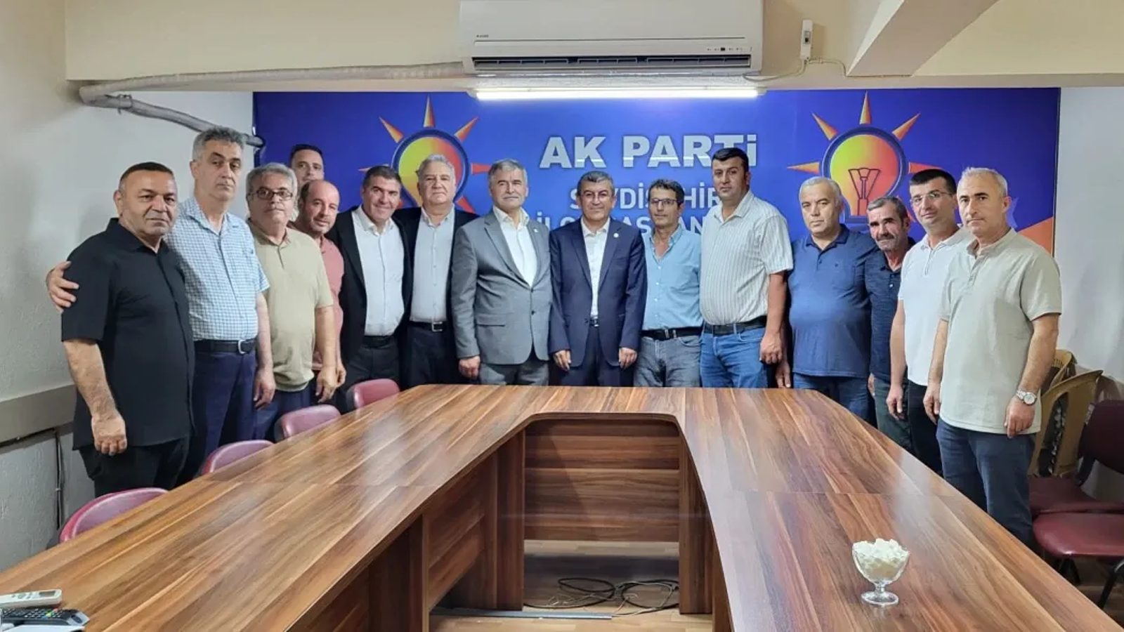 Seydişehir'de AK Parti İlçe Başkanlığında bayramlaşma programı düzenlendi