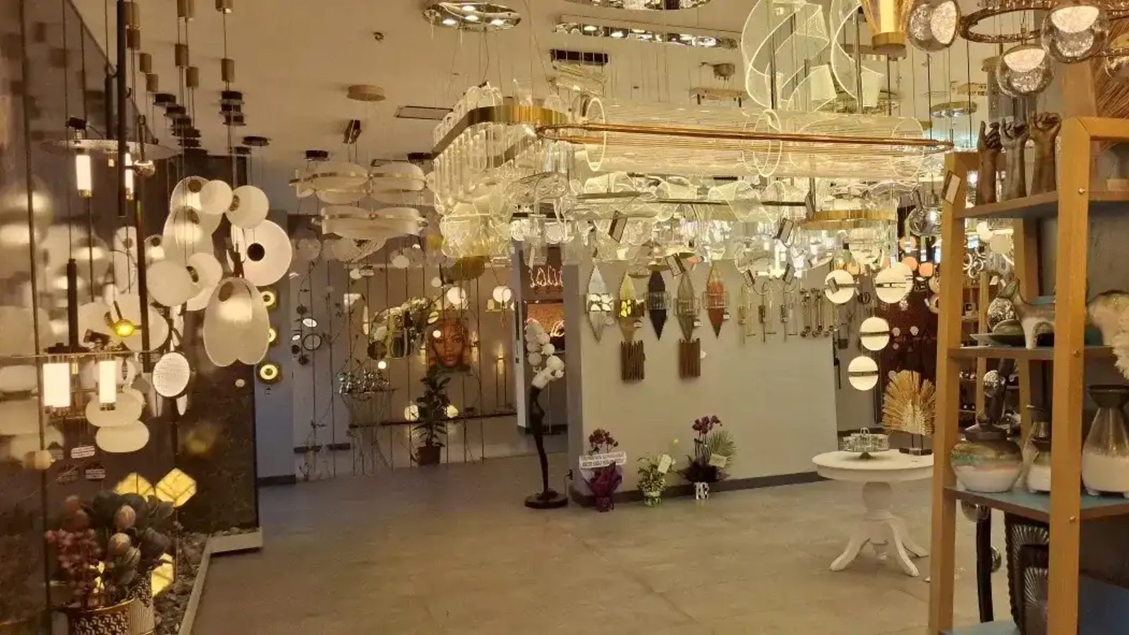 MKG Lighthouse, Osman Kavuncu Caddesi’nde açıldı