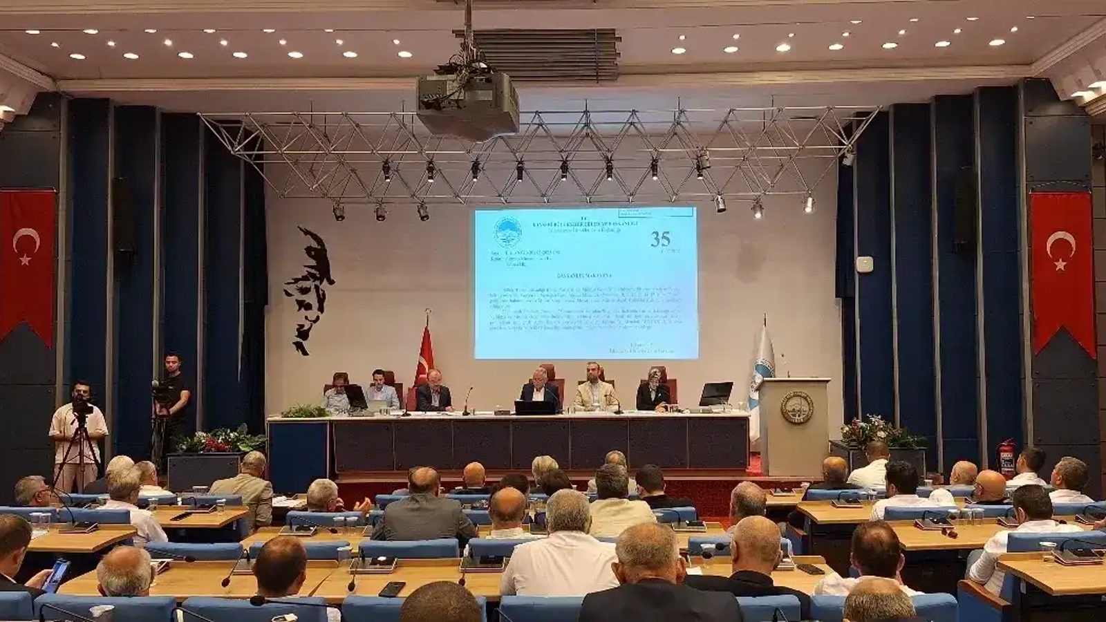 Kayseri Büyükşehir Belediyesi’nden annelere ulaşım desteği
