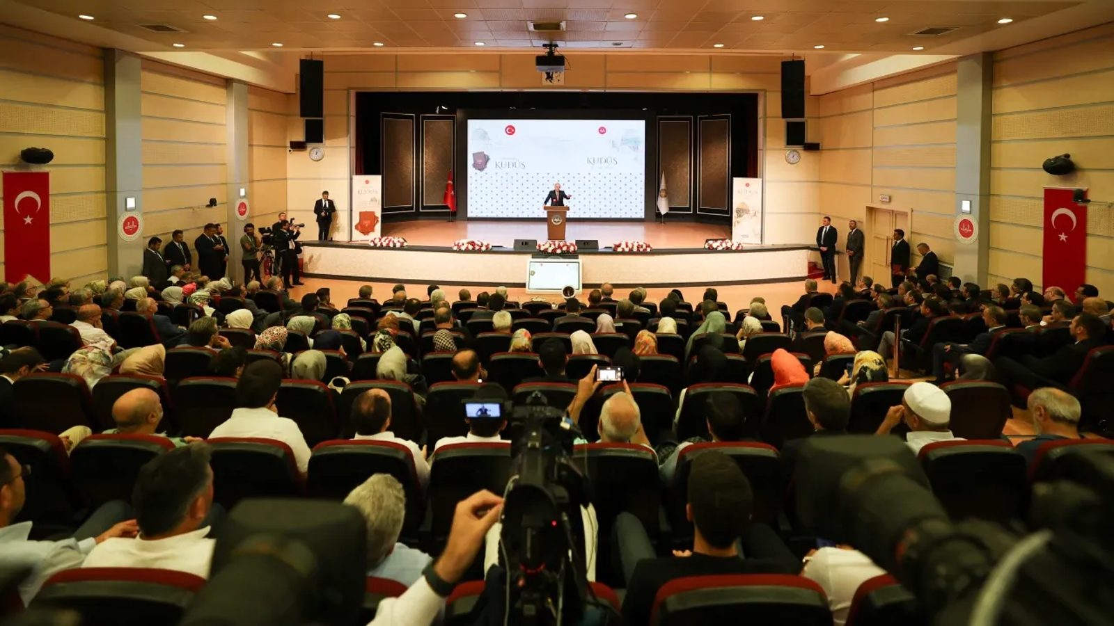 TBMM Başkanı Kurtulmuş, "Darüsselam Kudüs" Tanıtım Programı'nda konuştu