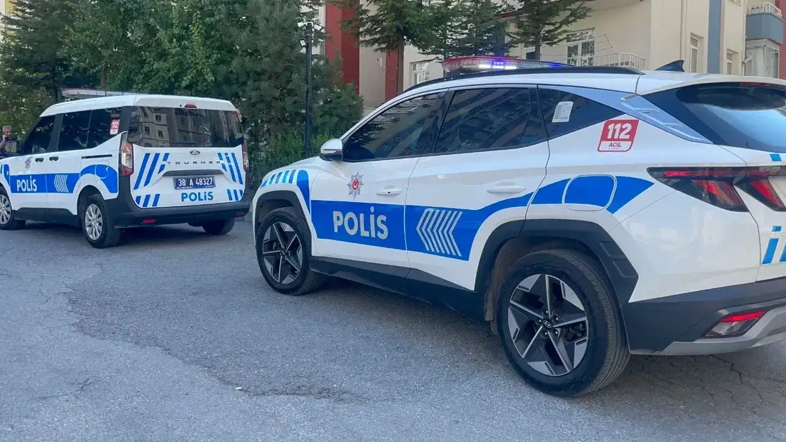 Bıçakla yaralanan apartman görevlisi kurtarılamadı
