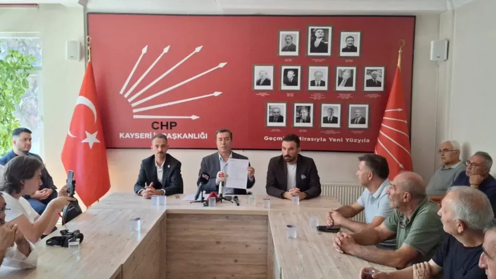 Ertelenen kongre hakkında CHP’li Keskin; “Tüzüğün bize verdiği yetki çerçevesinde hareket ettik”