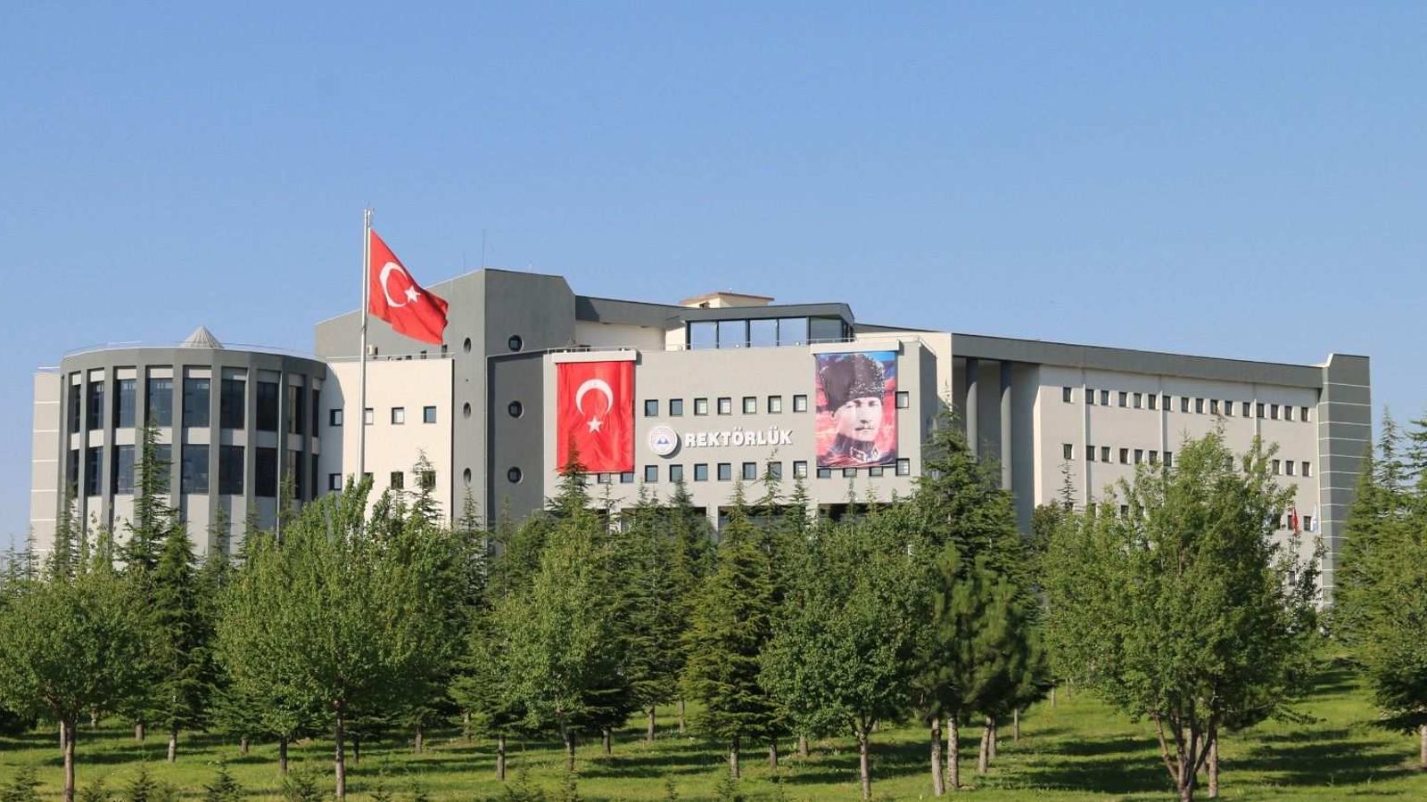ERÜ’den 31 Akademisyen ‘2024 En Etkili Bilim İnsanları’ listesinde
