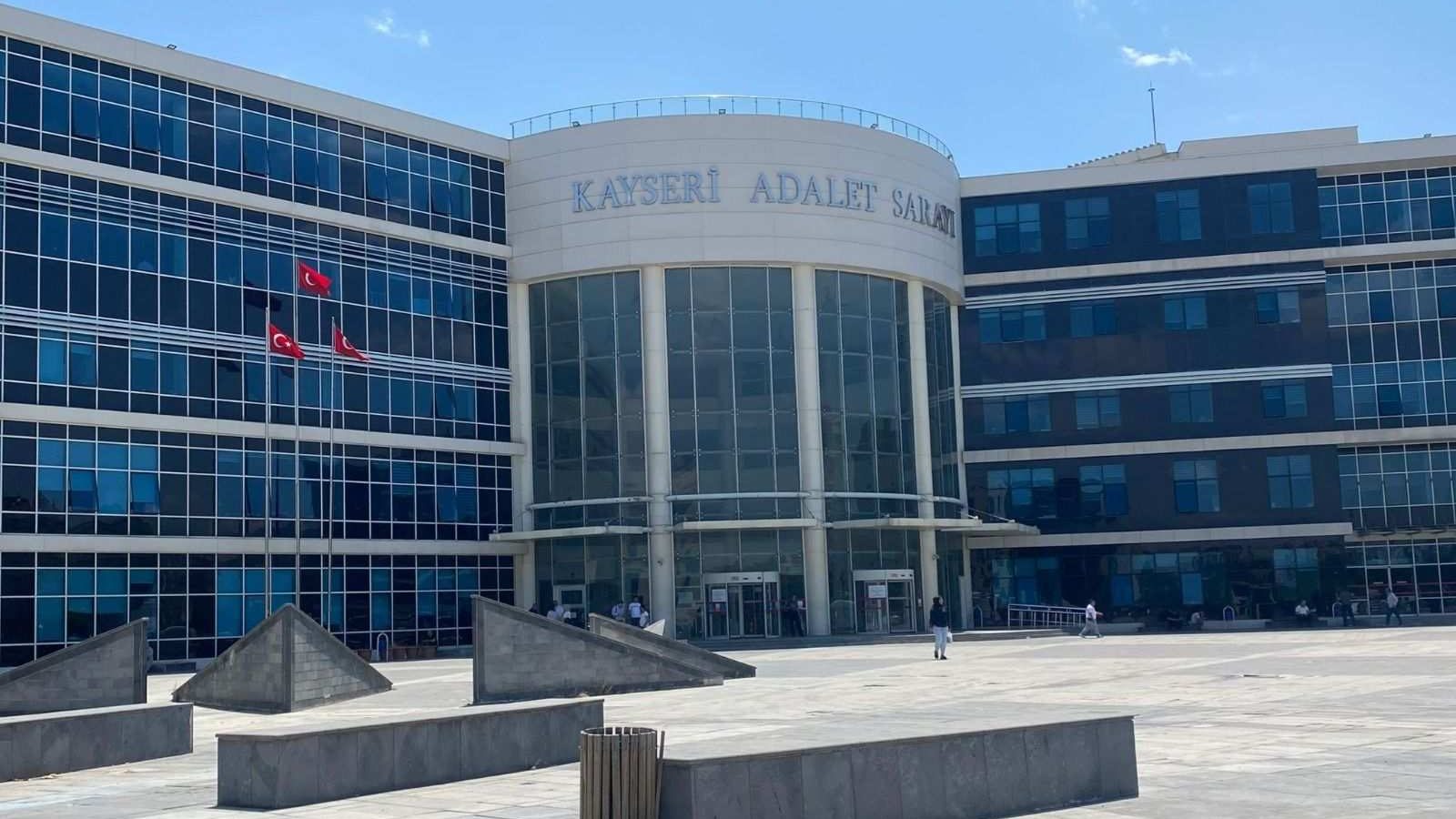 Uyuşturucu ticaretiyle yargılanan şahsa 18 yıl 9 ay hapis