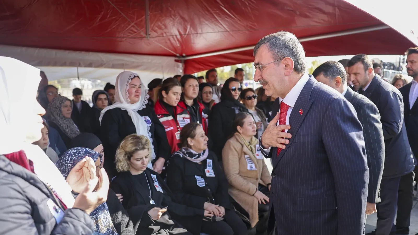Türkiye şehitlerini uğurluyor