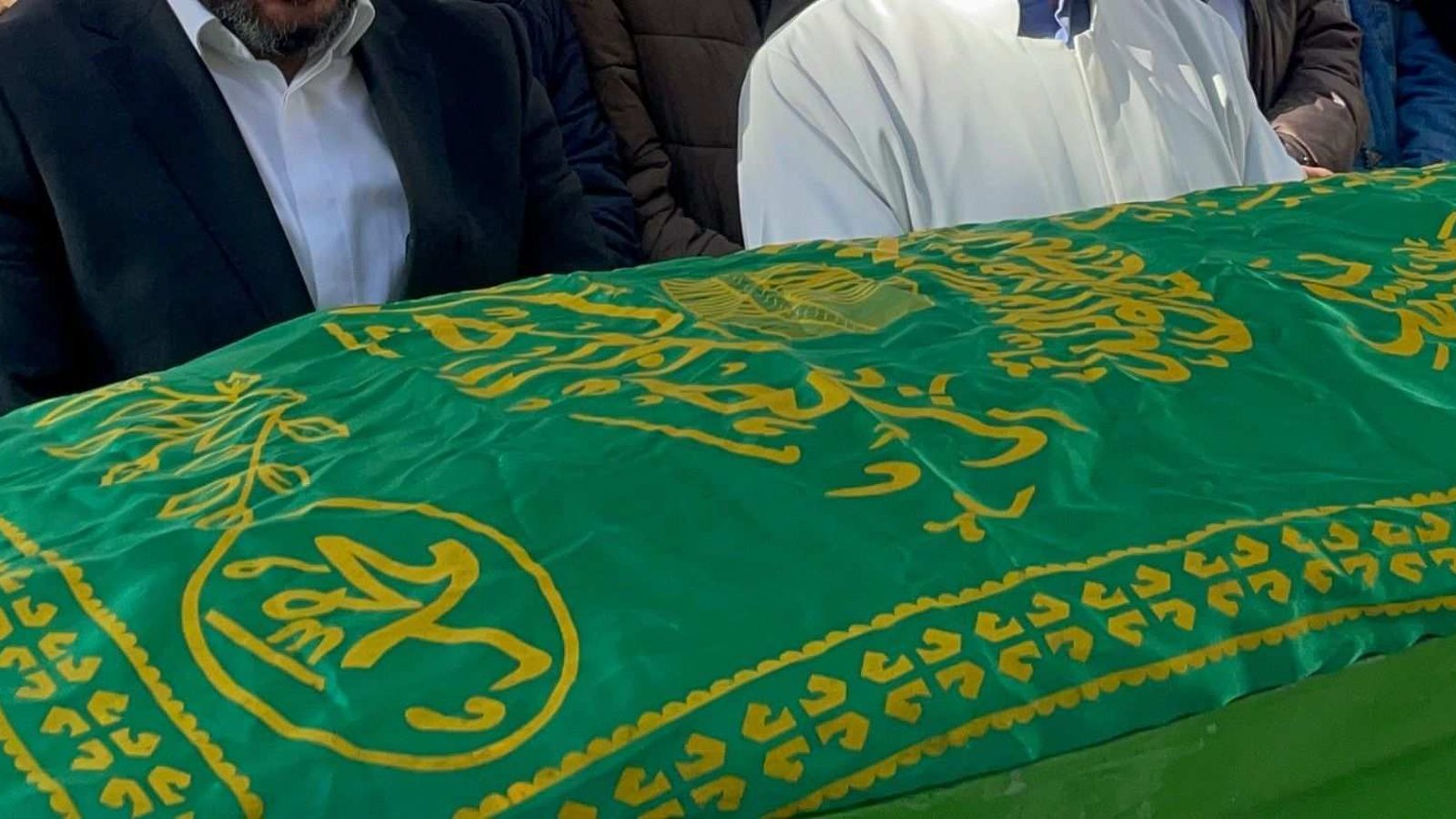 Oğlunun bıçaklaması sonucu yaşamını yitiren baba defnedildi