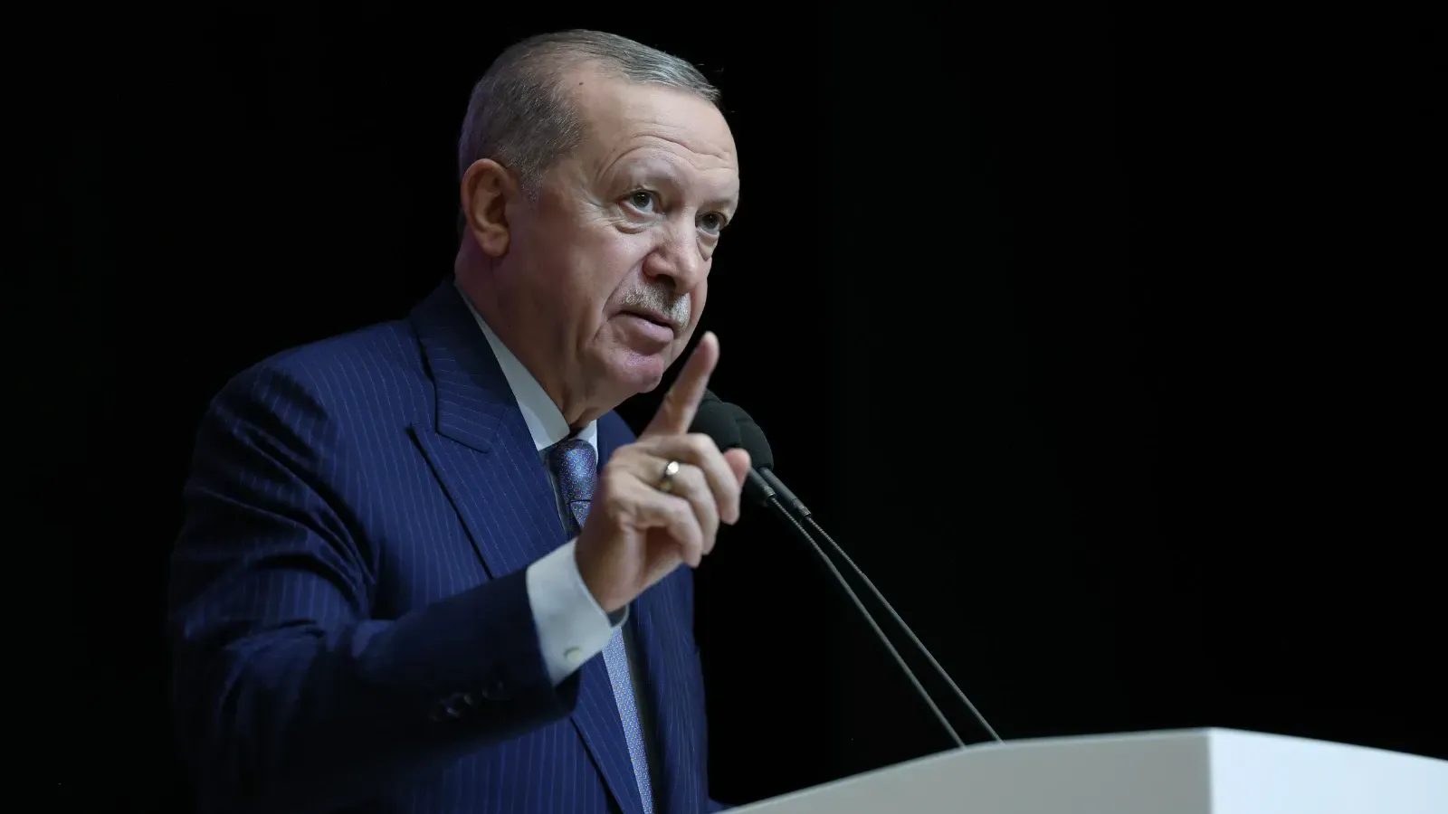 Cumhurbaşkanı Erdoğan: “Doğurganlık hızında alarm zilleri çalıyor”