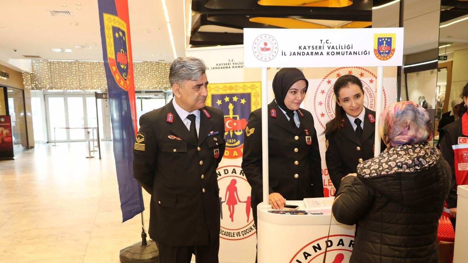 Jandarma tarafından KADES uygulaması tanıtıldı