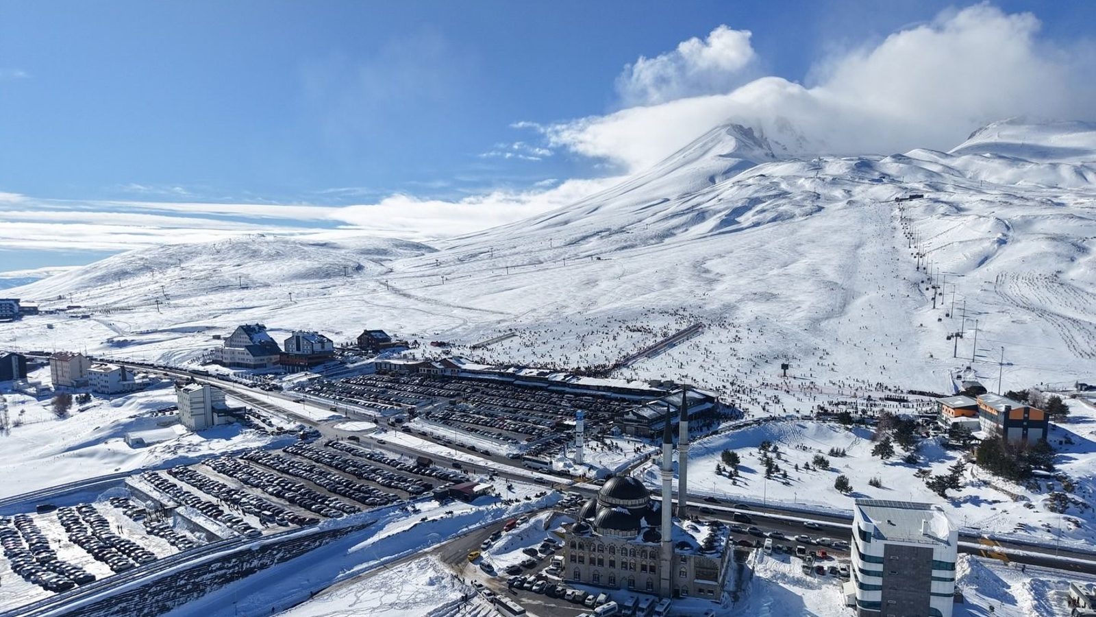 Erciyes’te kar kalınlığı 179 santimetreye ulaştı