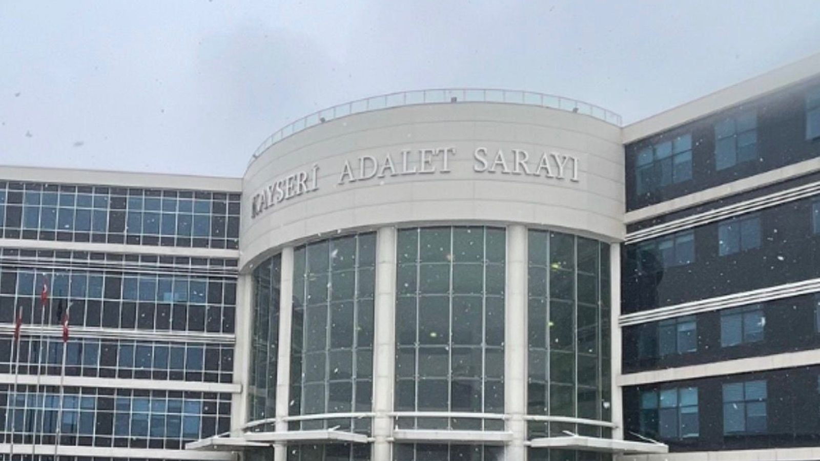Yeniden yargılanan şahsa yağmaya teşebbüsten 2 yıl 1 ay hapis