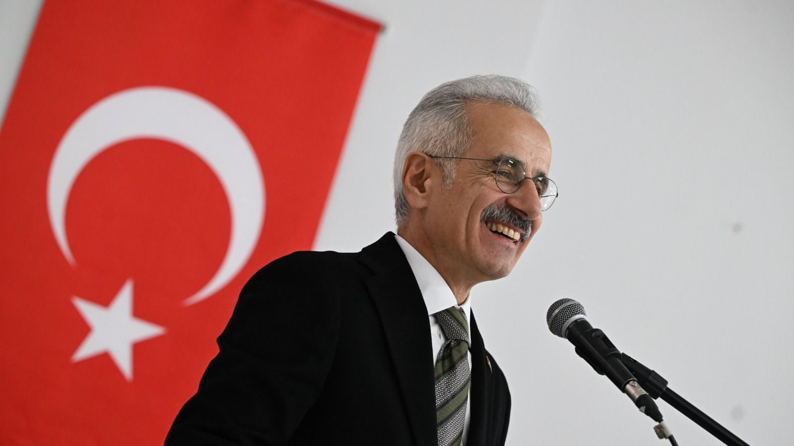 Bakan Uraloğlu, “Türkiye’yi havacılıkta dünyada örnek bir konuma taşımaya kararlılıkla devam edeceğiz”
