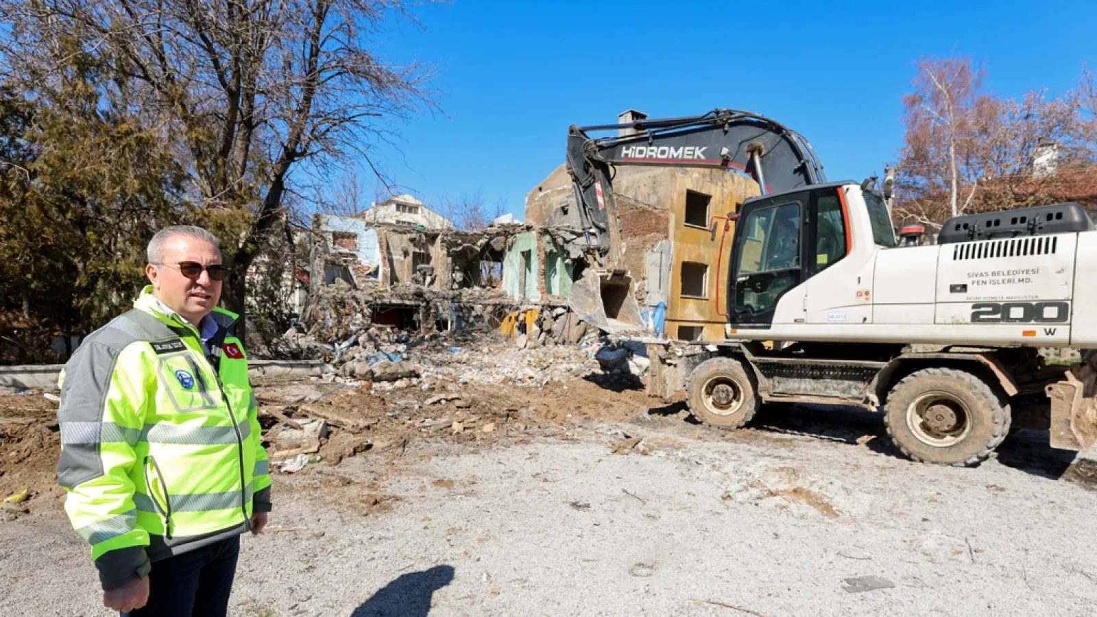 Sivas Belediyesi kente yeni otopark kazandırıyor