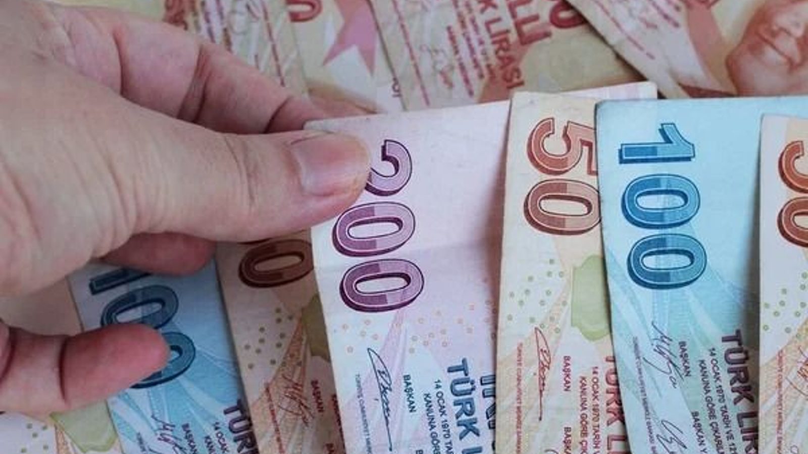Emekli maaşı ve bayram ikramiyesi ödemeleri 14 Mart’ta başlıyor