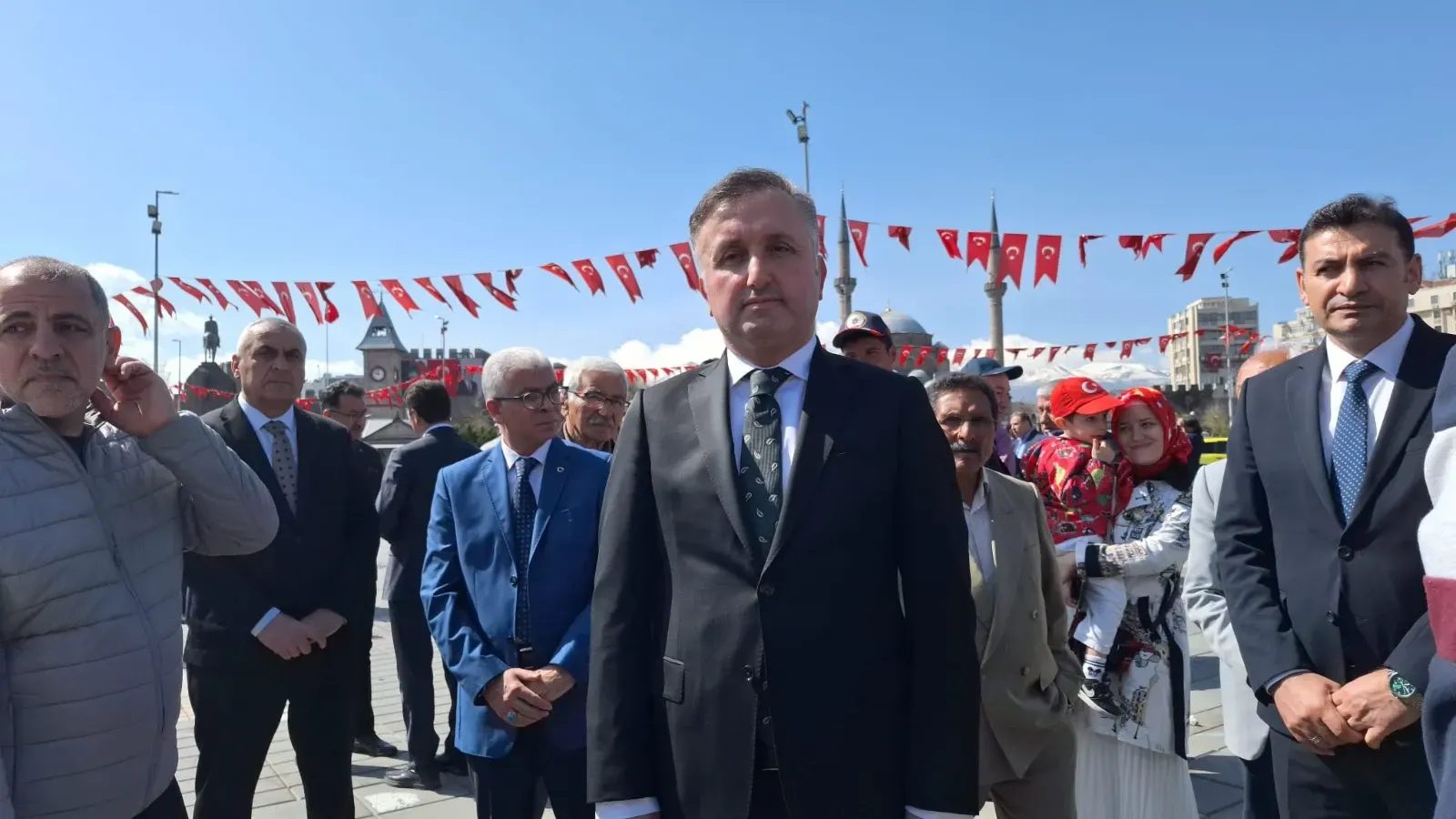 İl Milli Eğitim Müdürü Esen; “Dün olduğu gibi bugün de okullarımız güvenli limanlarımızdır”