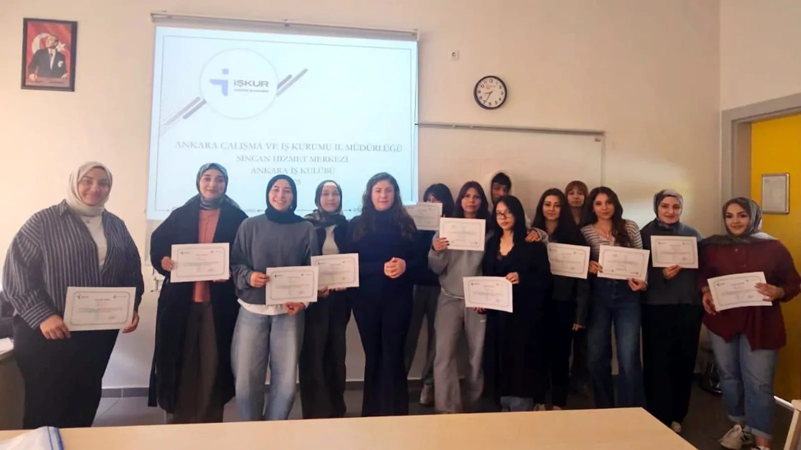 Ankara Üniversitesi Beypazarı Meslek Yüksekokulu'nda iş kulübü eğitim verildi