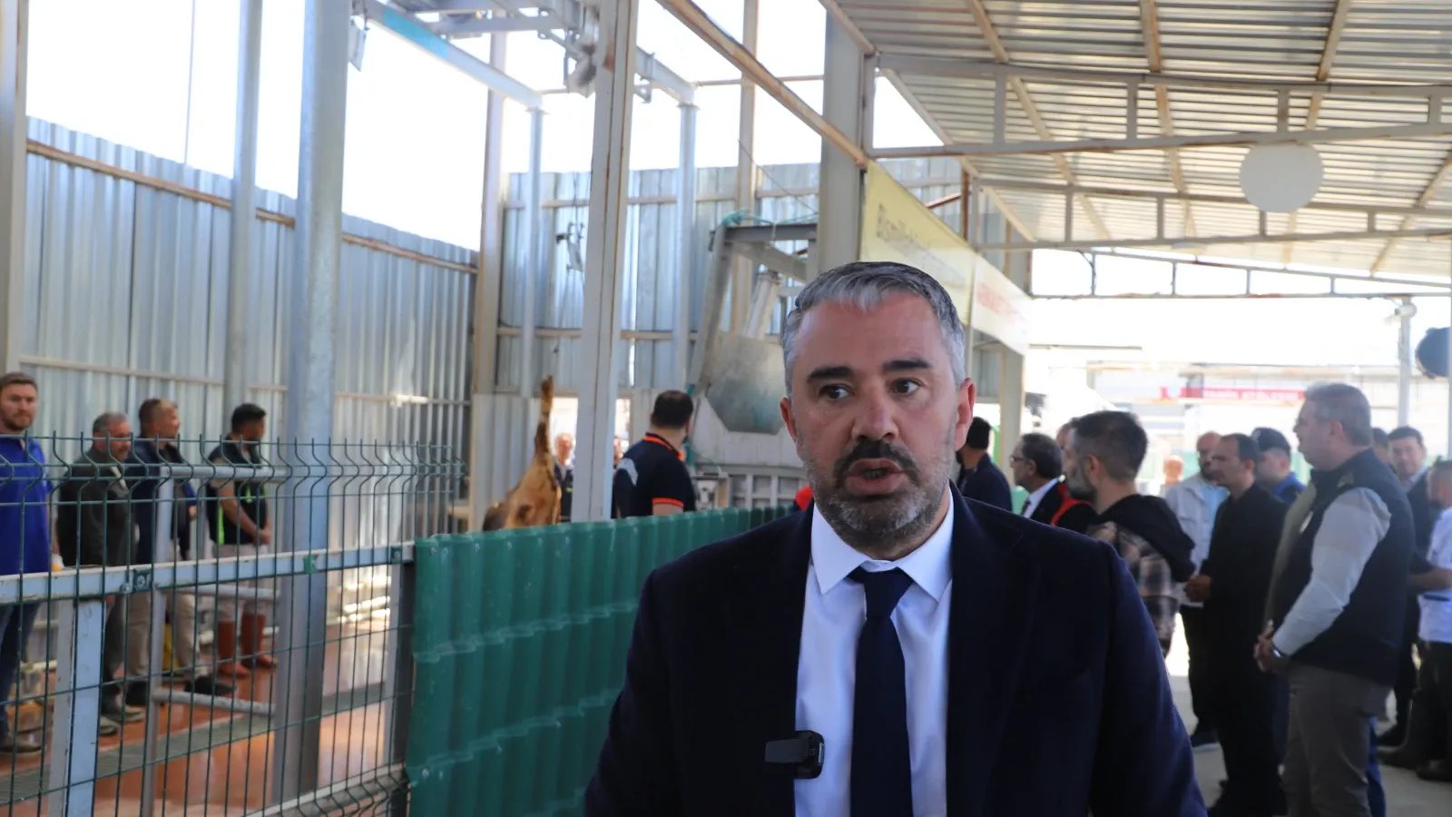 Pursaklar Belediye Başkanı Çetin kurban pazarını inceledi