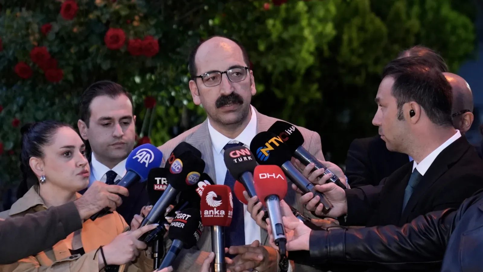 Kemal Kılıçdaroğlu ile Özgür Özel telefonda görüştü