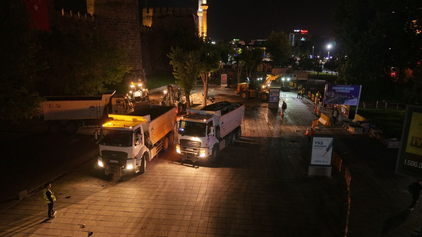 Başkan Büyükkılıç, “Cumhuriyet Meydanı, Kayseri’mizin vitrinidir”