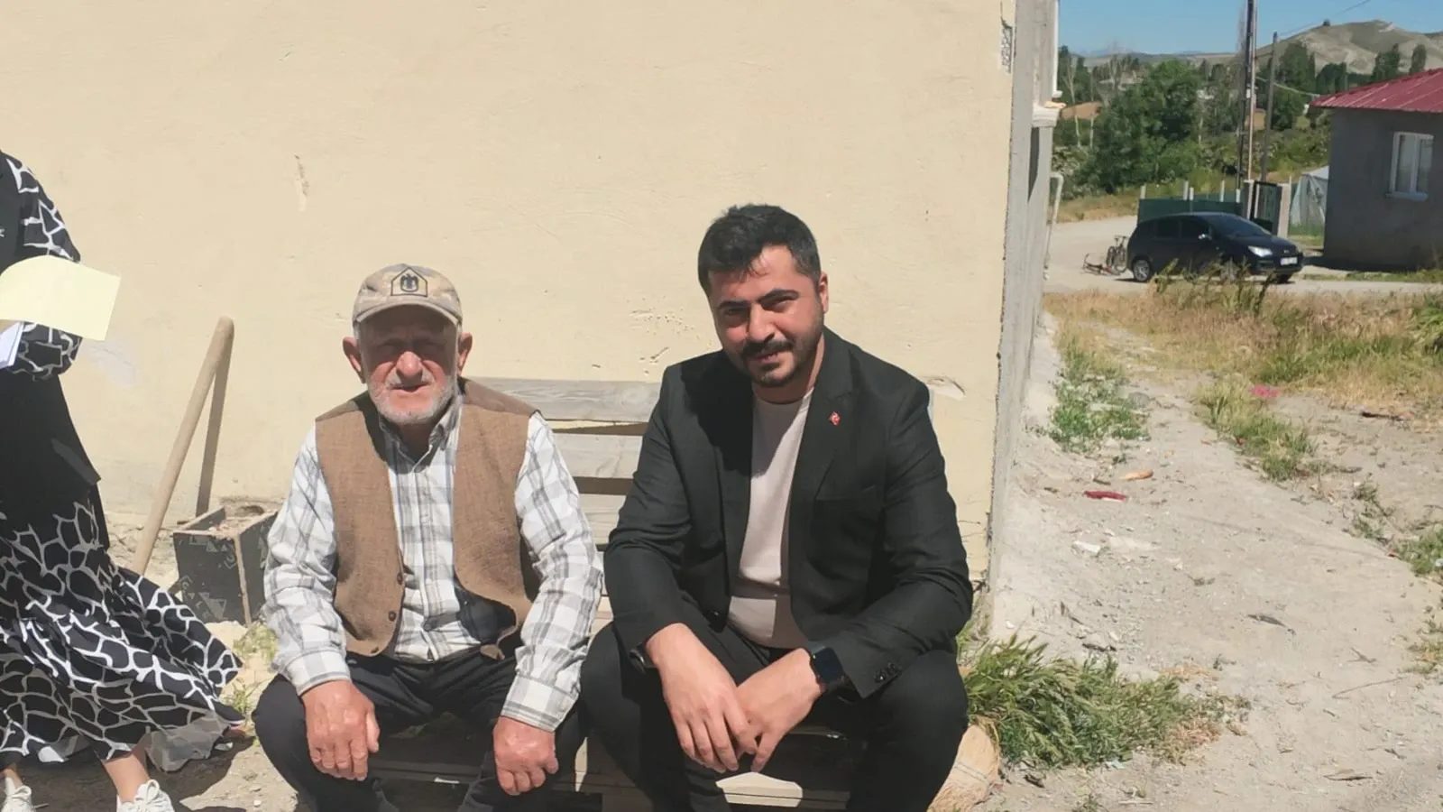 AK Parti Ulaş İlçe Başkanı Karacalar köyleri ziyaret etti